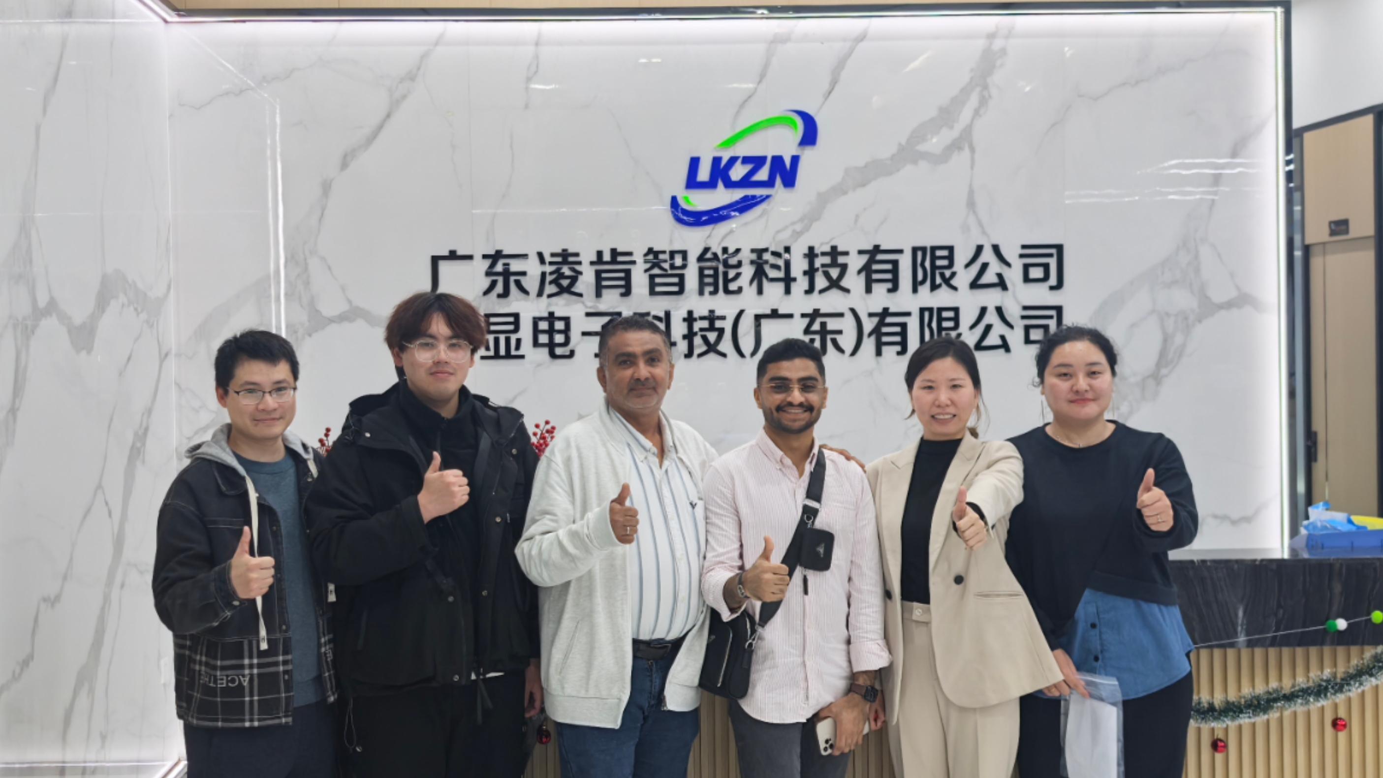 沙特合作客户来工厂考察